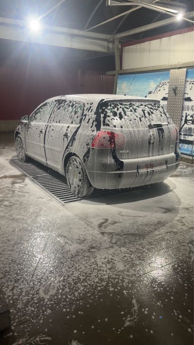 Se vinde golf 5