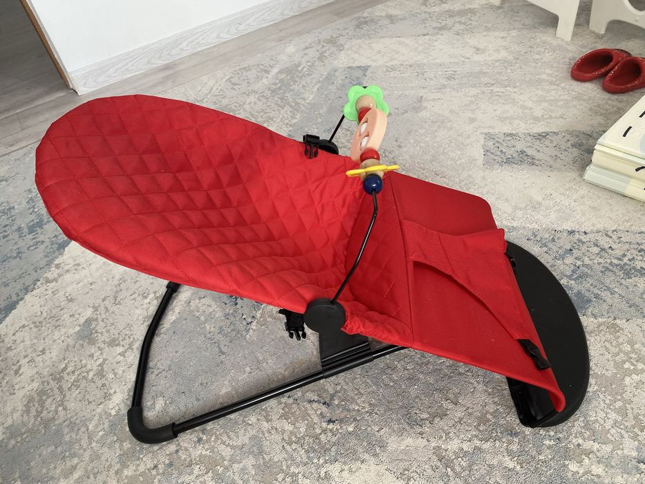 Продам шезлонг детский