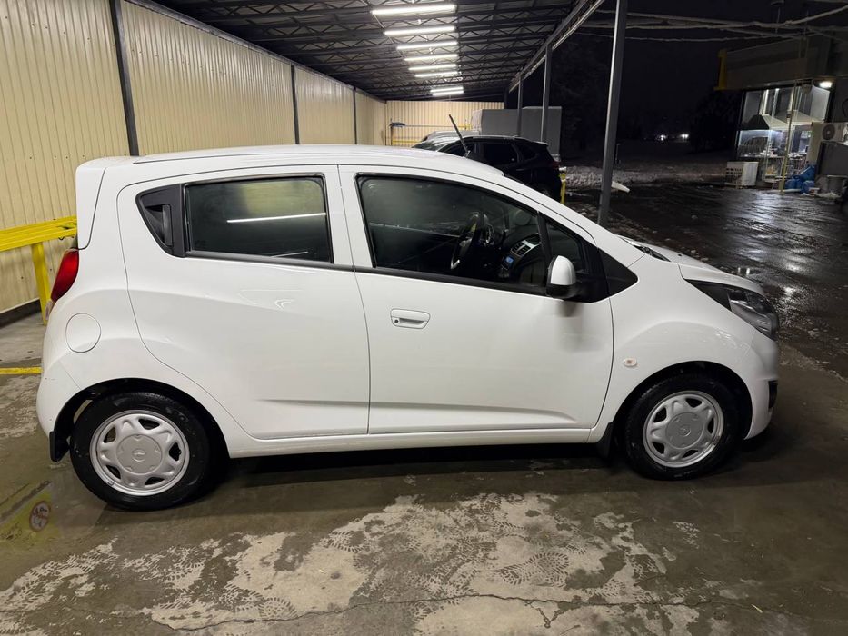 Chevrolet spark avtomat