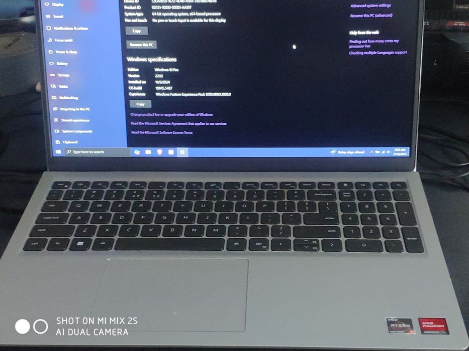 Dell Inspiron, CPU AMD Ryzen 5 5625U