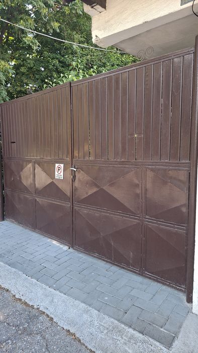 Porți metalice din țeava rectangulară