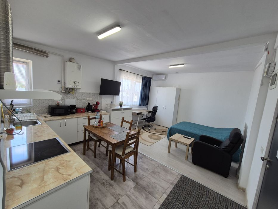 Proprietar inchiriez garsoniera