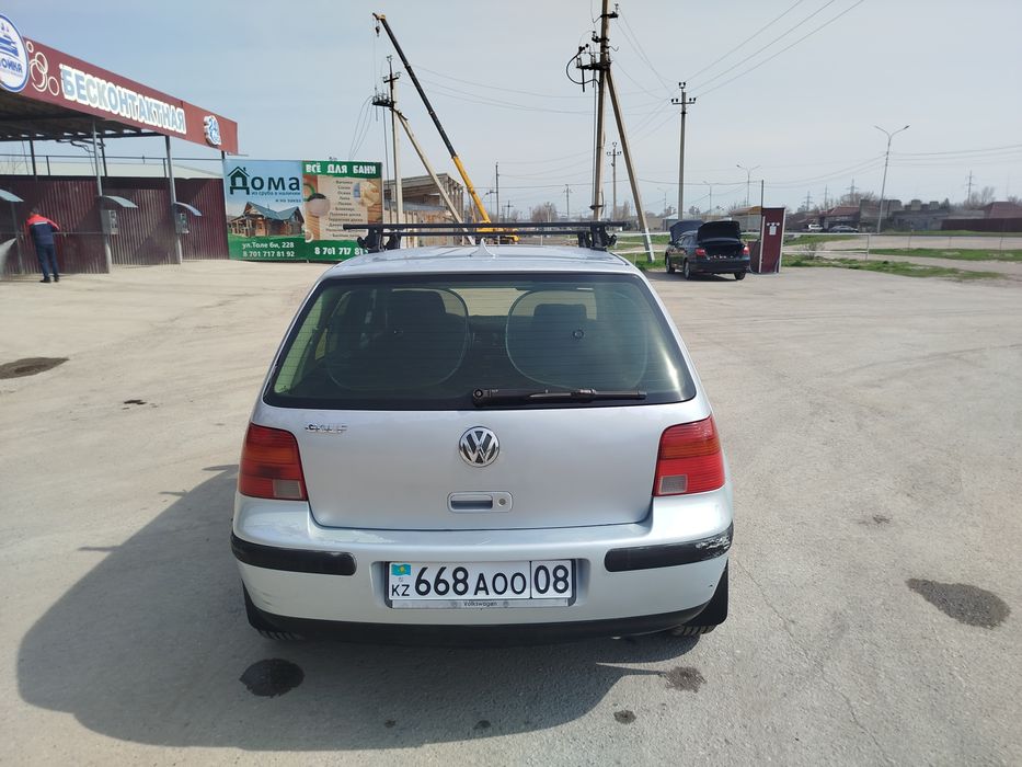 В продаже Гольф 4