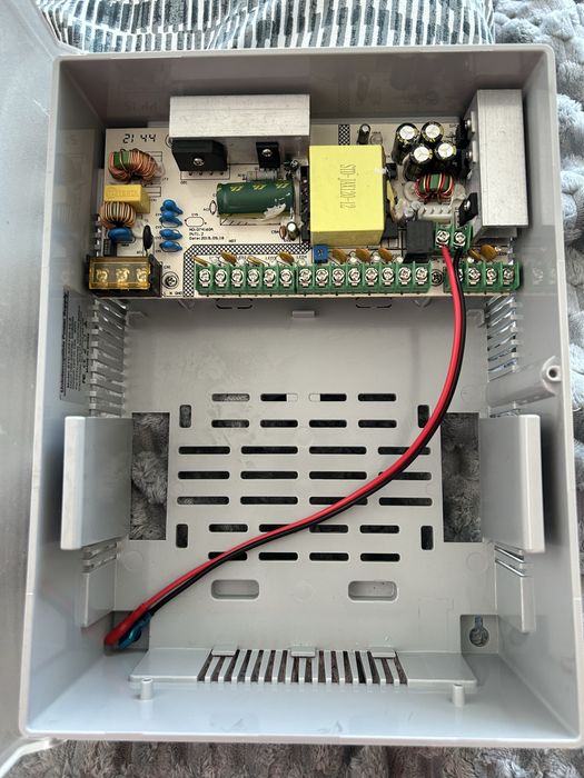 Sursa de alimentare camere de filmat / alarma