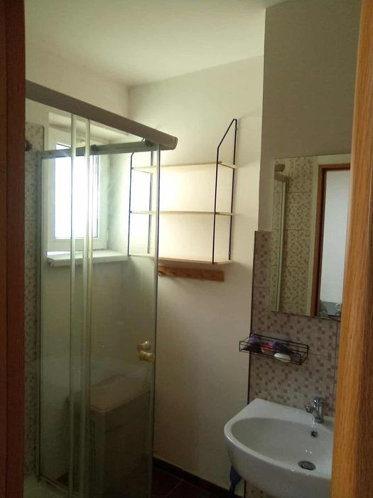 Închiriez  apartament