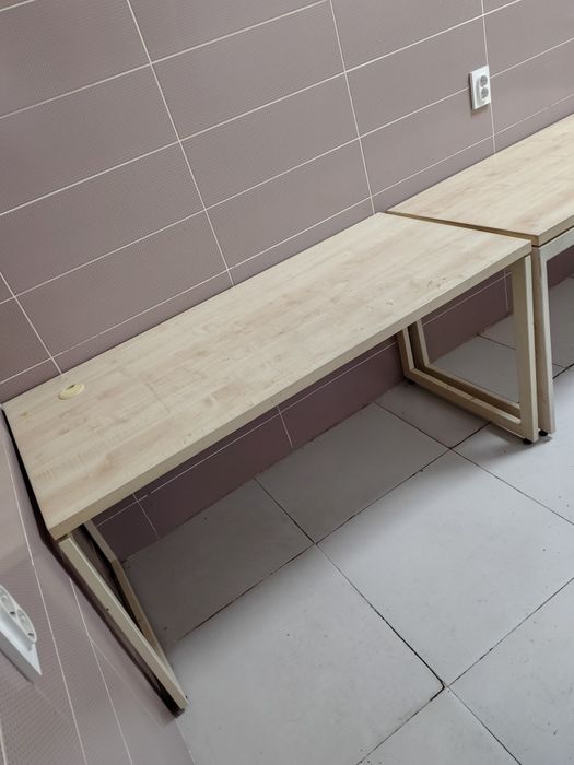 Офисные столы в ассортименте