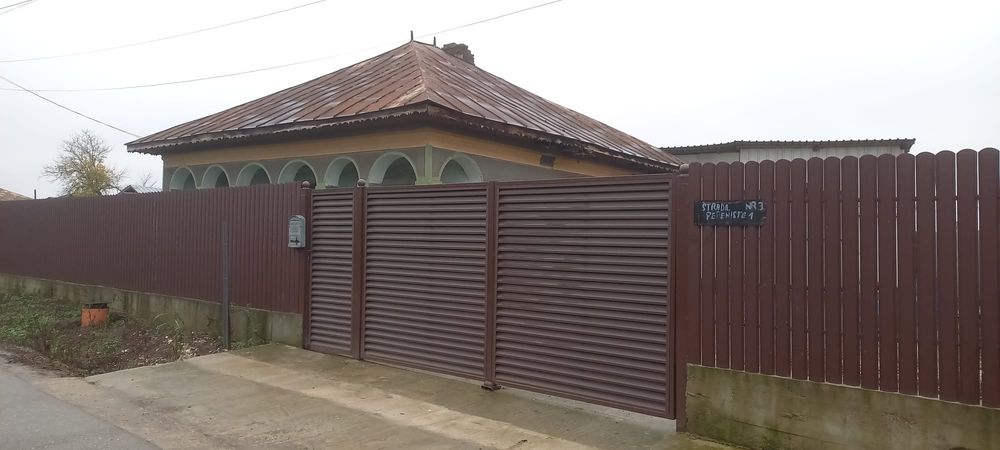 Casă cu teren de vânzare!Sat Petresti, Comuna Petresti