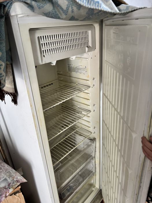 Продам морозильную камеру
