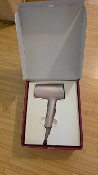 Uscator par fohn Philips 7000 BHD723/10 NOU CU GARANTIE 2 ANI
