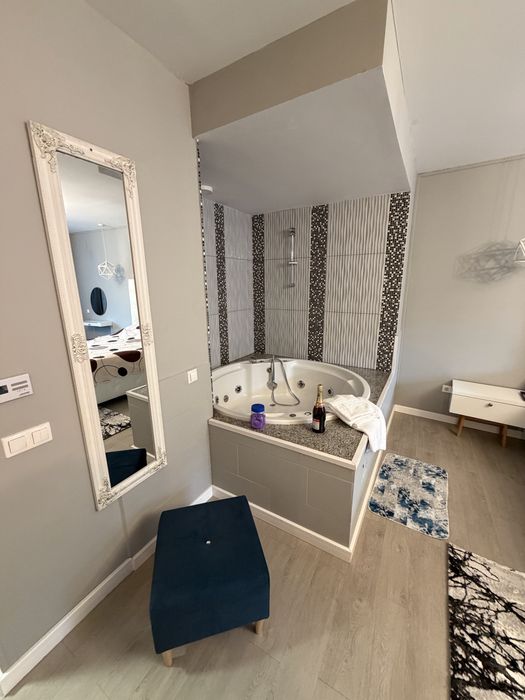 Inchiriez Garsonera cu jacuzzi de lux in Sinaia