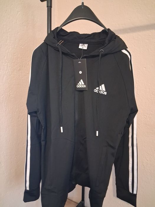 Мъжки екип на Adidas