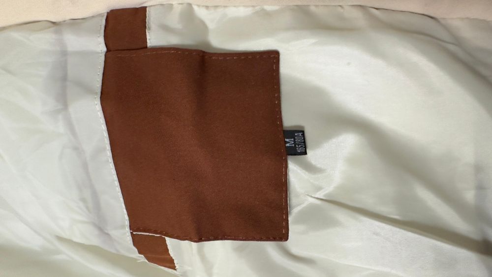 Куртка оранджевая