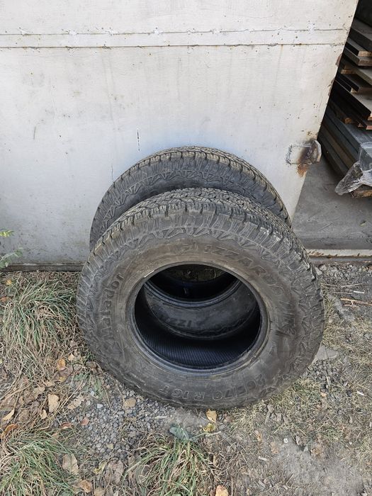Шины 2шт. бу всесезонка
