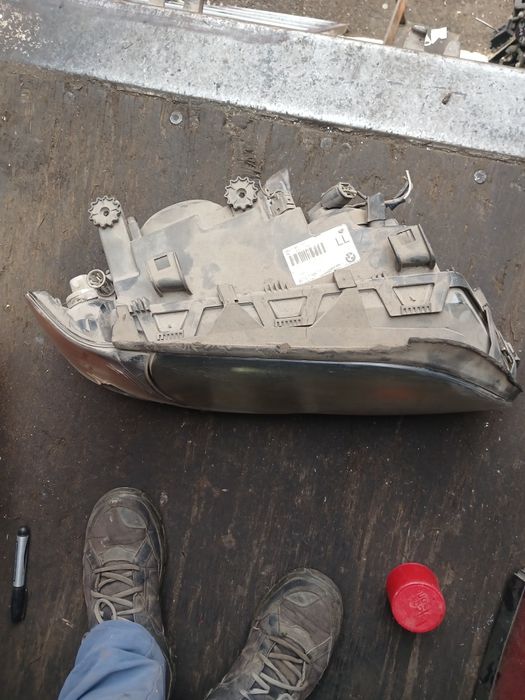 Фара БМВ Е39 в оригинале