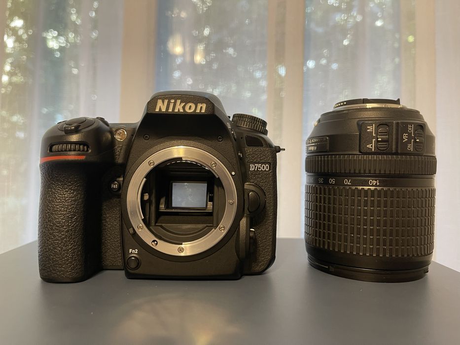 Nikon D7500 + Obiectiv 18-140mm VR - kit complet