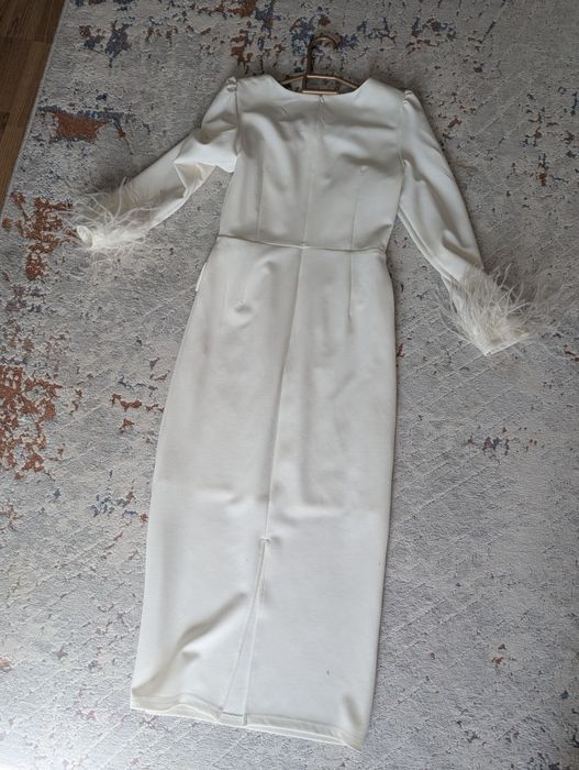 Платье вечернее белая очень красивая