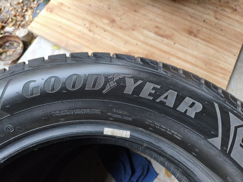 265 60 R18 Goodyear