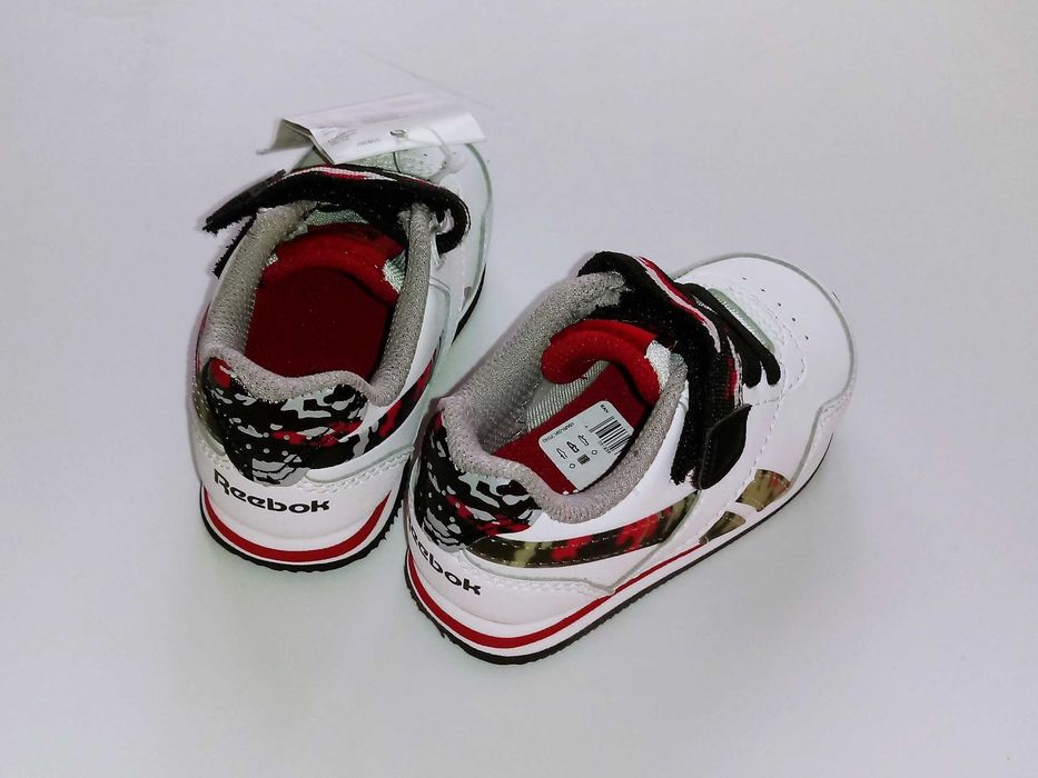 Нови бебешки маратонки Reebok, 20-ти номер, унисекс