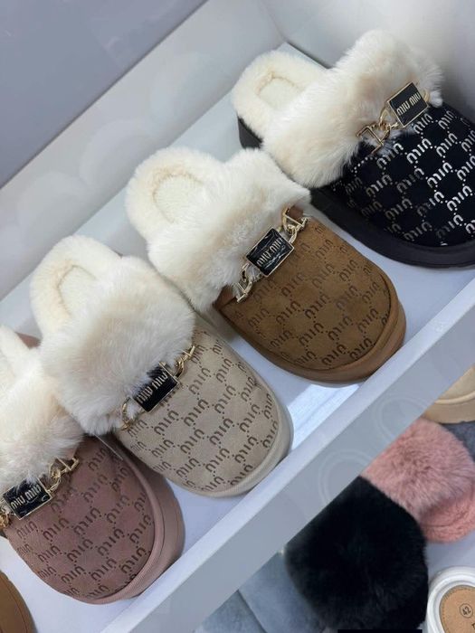 Papuci UGG detalii in privat