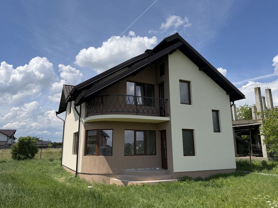 Vand casa vila 3 dormitoare Stefanesti persoana fizica se accepta schimburi auto sau imobiliare