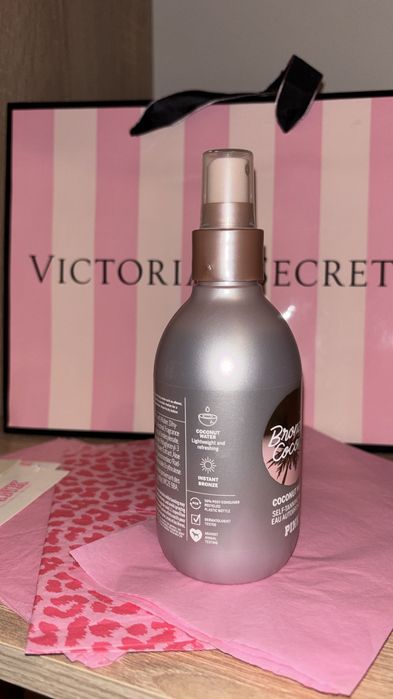 Spray Victoria’s Secret bronzed coconut