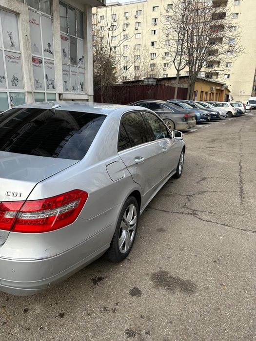 MERCEDES-BENZ E-Class 0 — imagine 3
