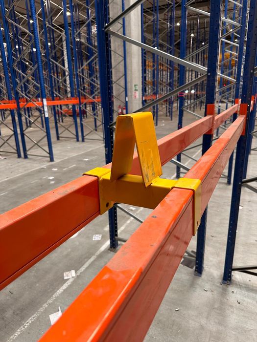 Rafturi metalice profesionale industriale reglabile la pre de producăt