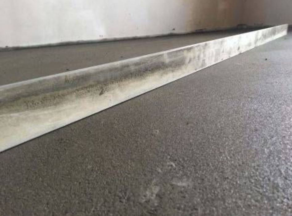 Styajka xizmati barcha vilatlar uchun Yarim qurqu styajka. Styajka pol