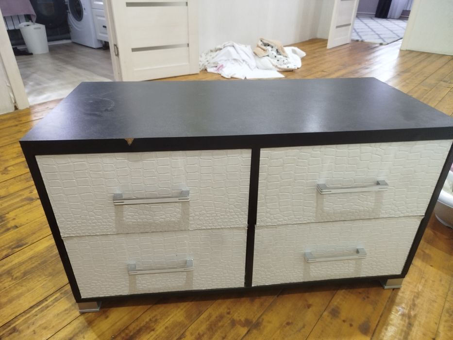 Продам тумба  под ТВ