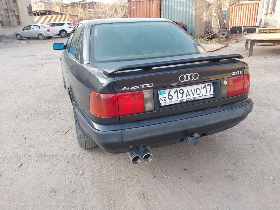 Ауди с4 1992 машина