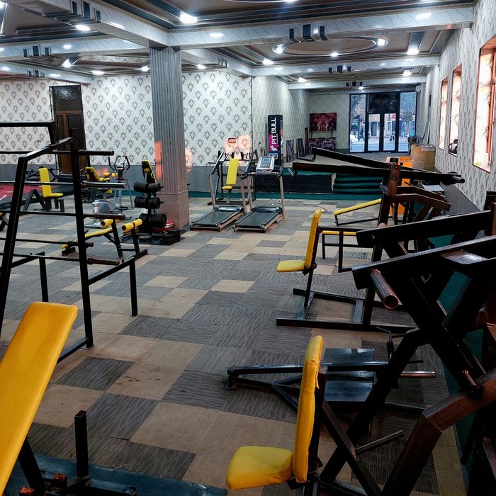 Tayor biznes sotiladi.