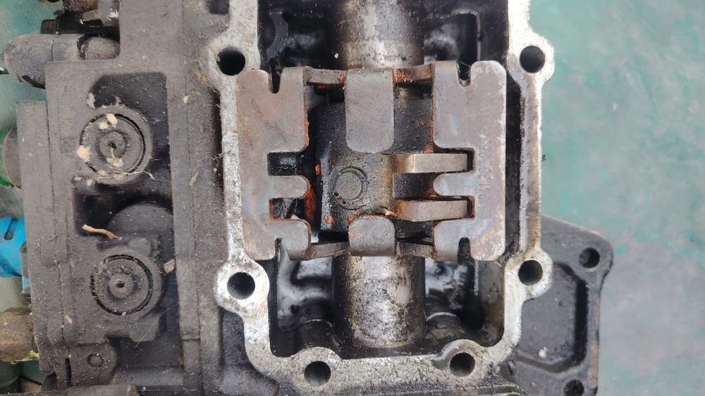 Запчасти от коробки ZF