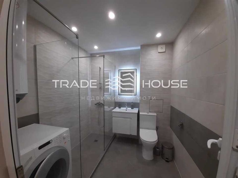 Дава се под наем Двустаен апартамент в Пловдив, Център - 62 кв.м за 382.5 € - Снимка #4