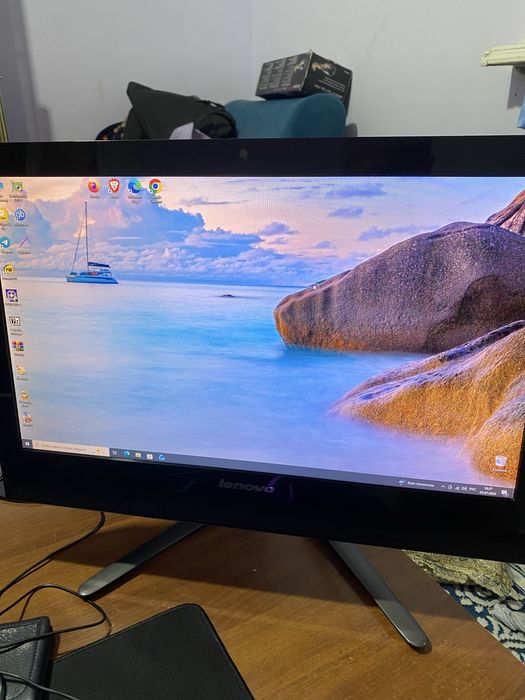 Моноблок Lenovo C40-30 (8GB RAM / 512GB SSD / Office 2024)