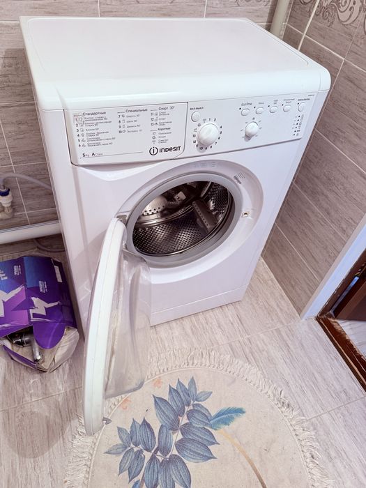 Машинка стиральная