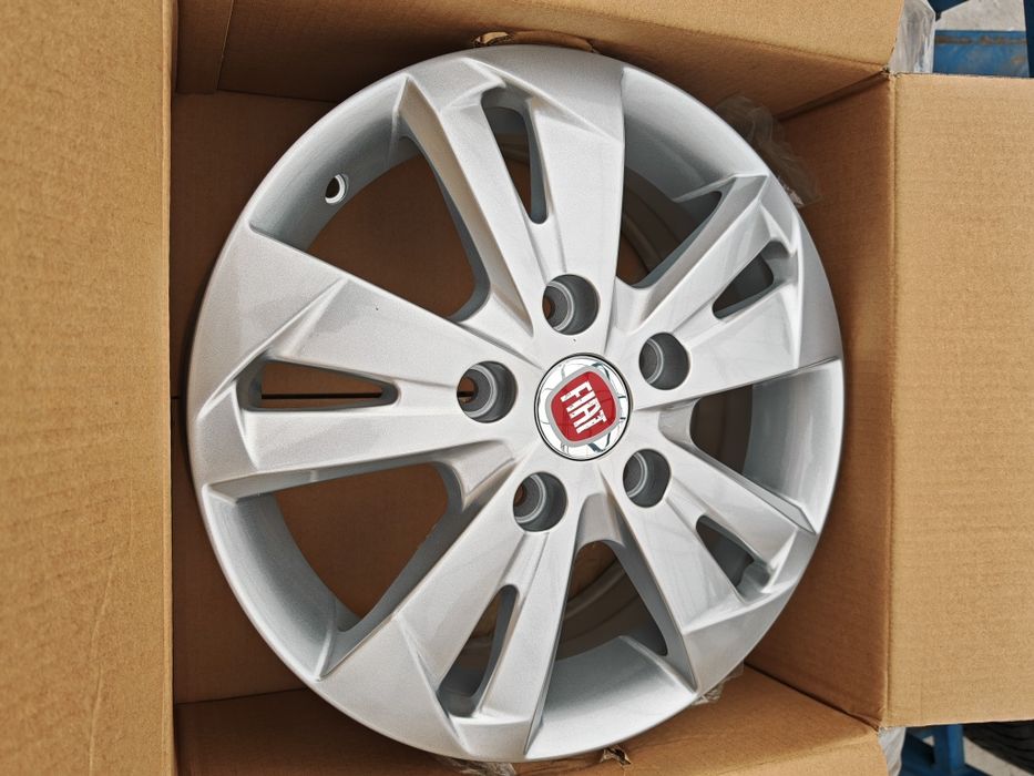 Vand jante de aliaj pentru Fiat Ducato pe 15  marca Silver line