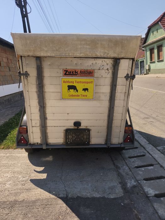 Vând remorca 2T maxima autorizata am 3 luni se poate circula 3 luni numere rosii