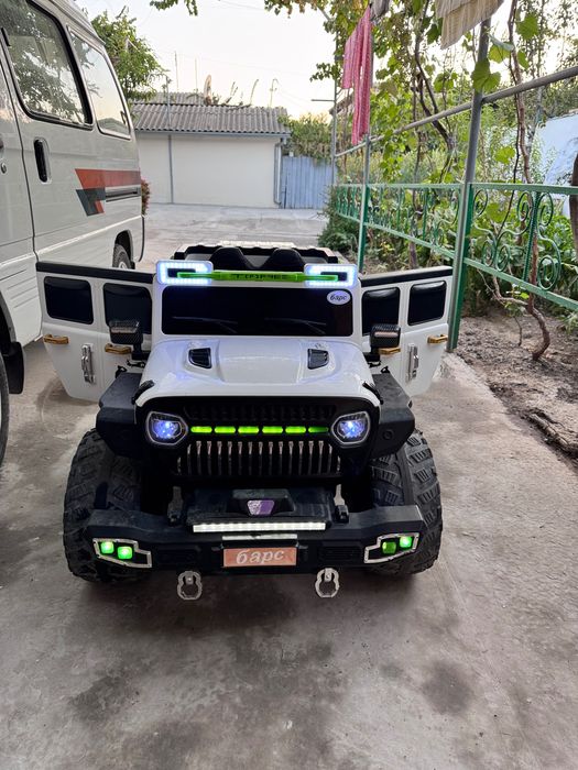 Детская машина электронная в идеальном состоянии