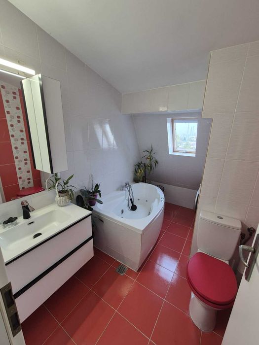 Vand apartament 3 camere cu loc parcare Pallady/Trapezului