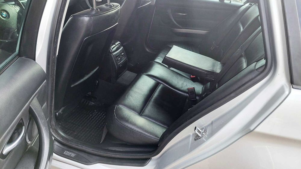 BMW seria 3 2.0d 150 cai E91 an 2006  NAVI PIELE