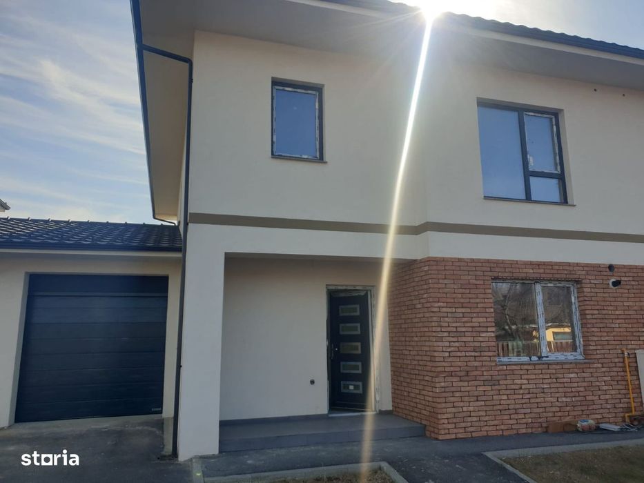 Duplex de vanzare de 130mp teren 216mp zona Floresti Crisan