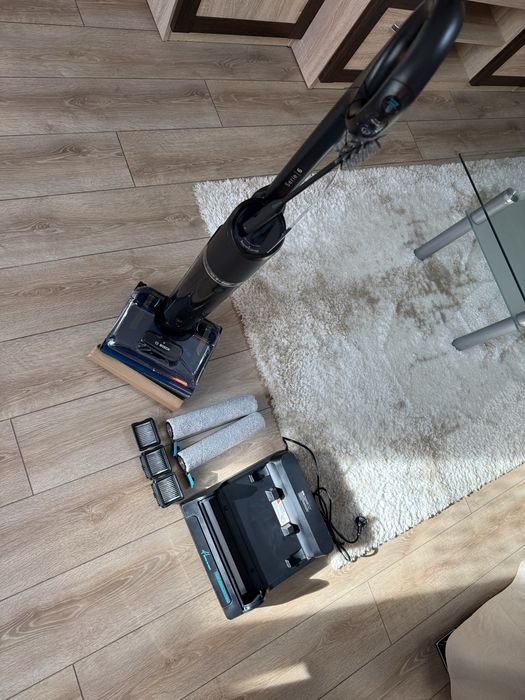 Aspirator vertical cu spalare  Bosch OneFlow series 6
