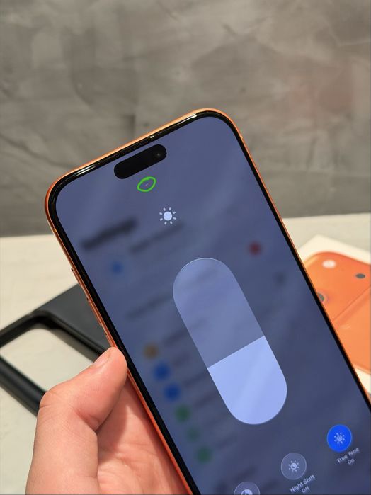 Iphone 17 Pro Max Orange + подаръци