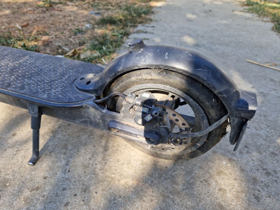 Vând Trotinetă  electrica xiaomi