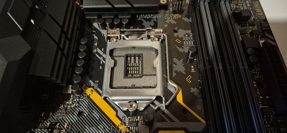 Placa baza Asus Tuf Z390 Plus Gaming Wifi 1151