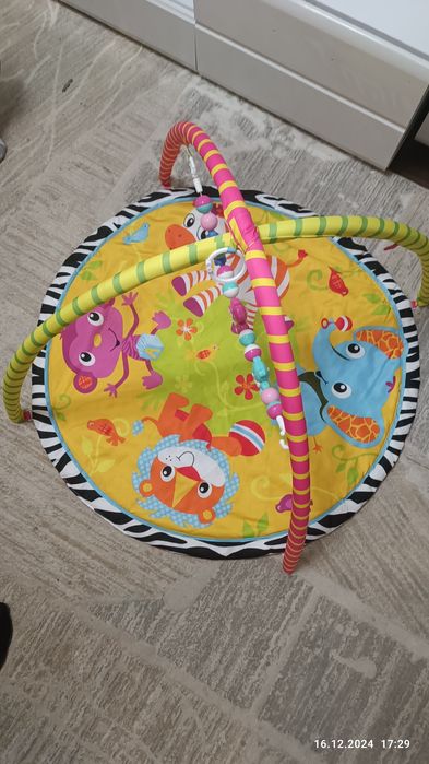 Продам развивающий коврик для малышей
