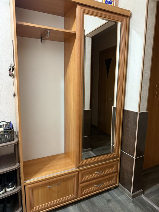 Шкаф для прихожей бу