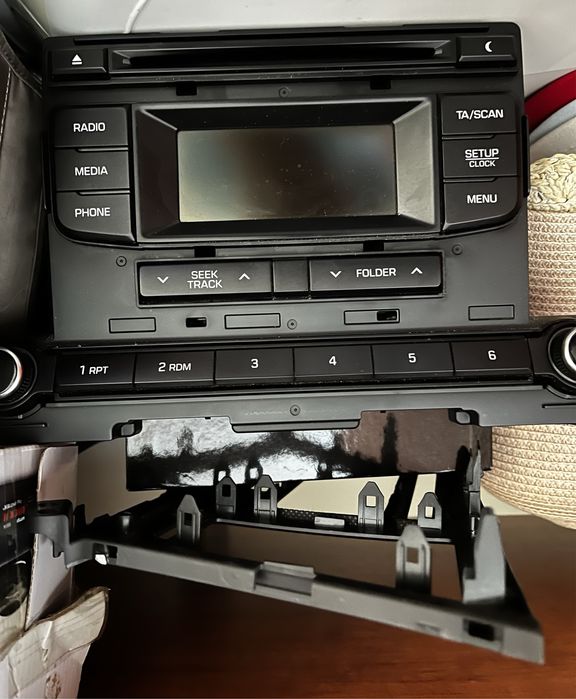 Магнитолла