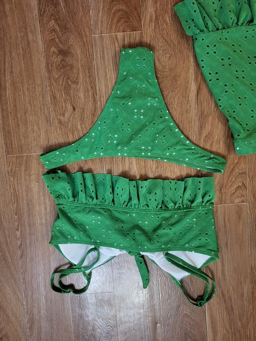 Продам новый купальник