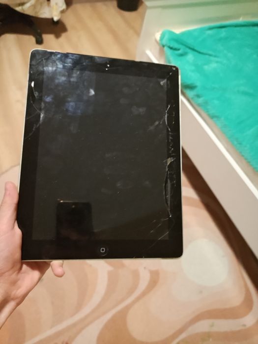 Продам IPad 4 поколения